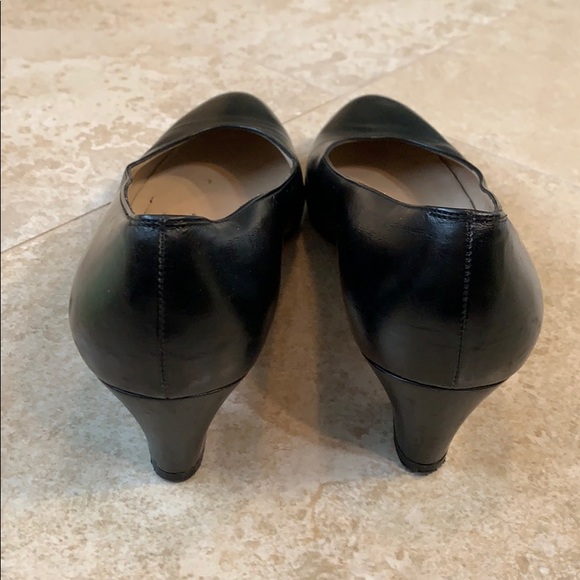 Salvatore Ferragamo black heels - Picture 5 of 5